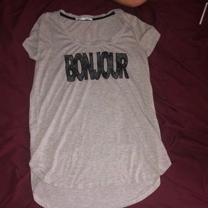 Women’s Gray T-shirt with a word in French